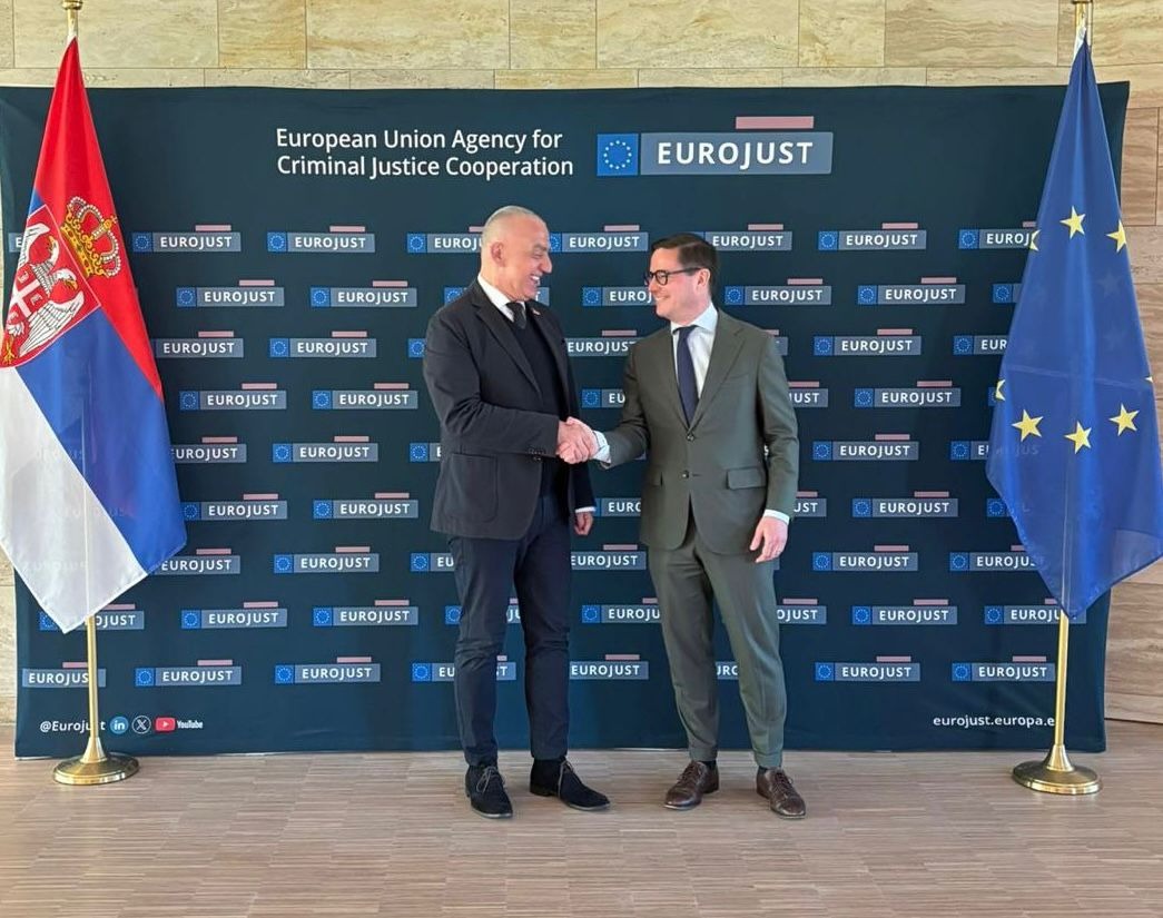 Ministar Vujić razgovarao u Hagu sa predsednikom Eurodžasta