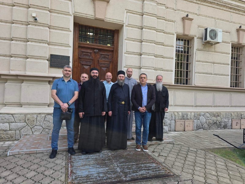 Iguman manastira Hilandar posetio hram Svete Petke u KPZ Sremska Mitrovica