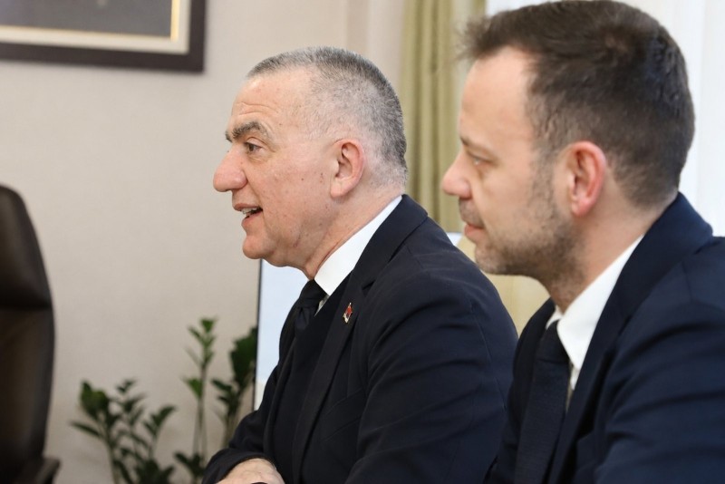 Ministar Vujić razgovarao sa komesarom Mekgratom